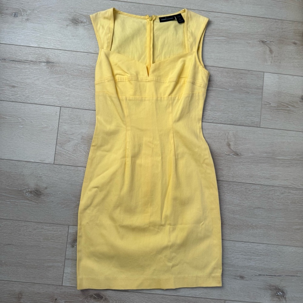 Moda International Elegant Yellow Sleeveless Dress